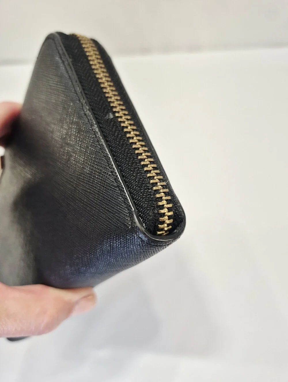 KATE SPADE Laurel Way Neda Saffiano Leather Large Black Ziparound Wallet